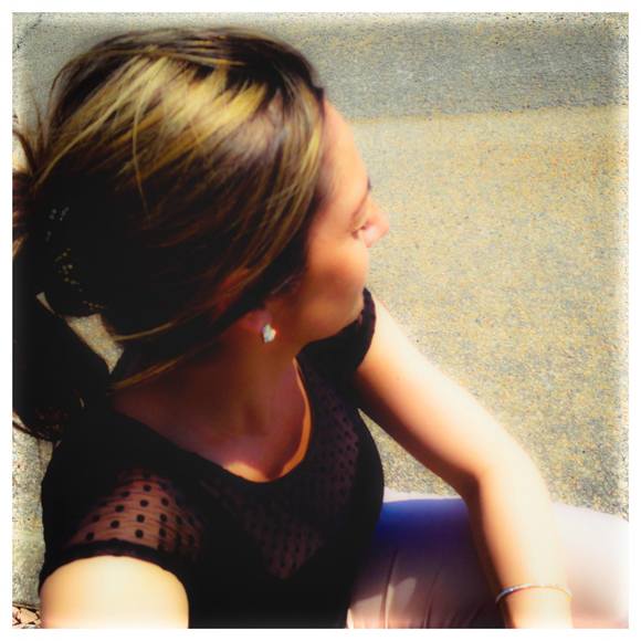 Meet your Posher, Julie - Picture 1 of 1